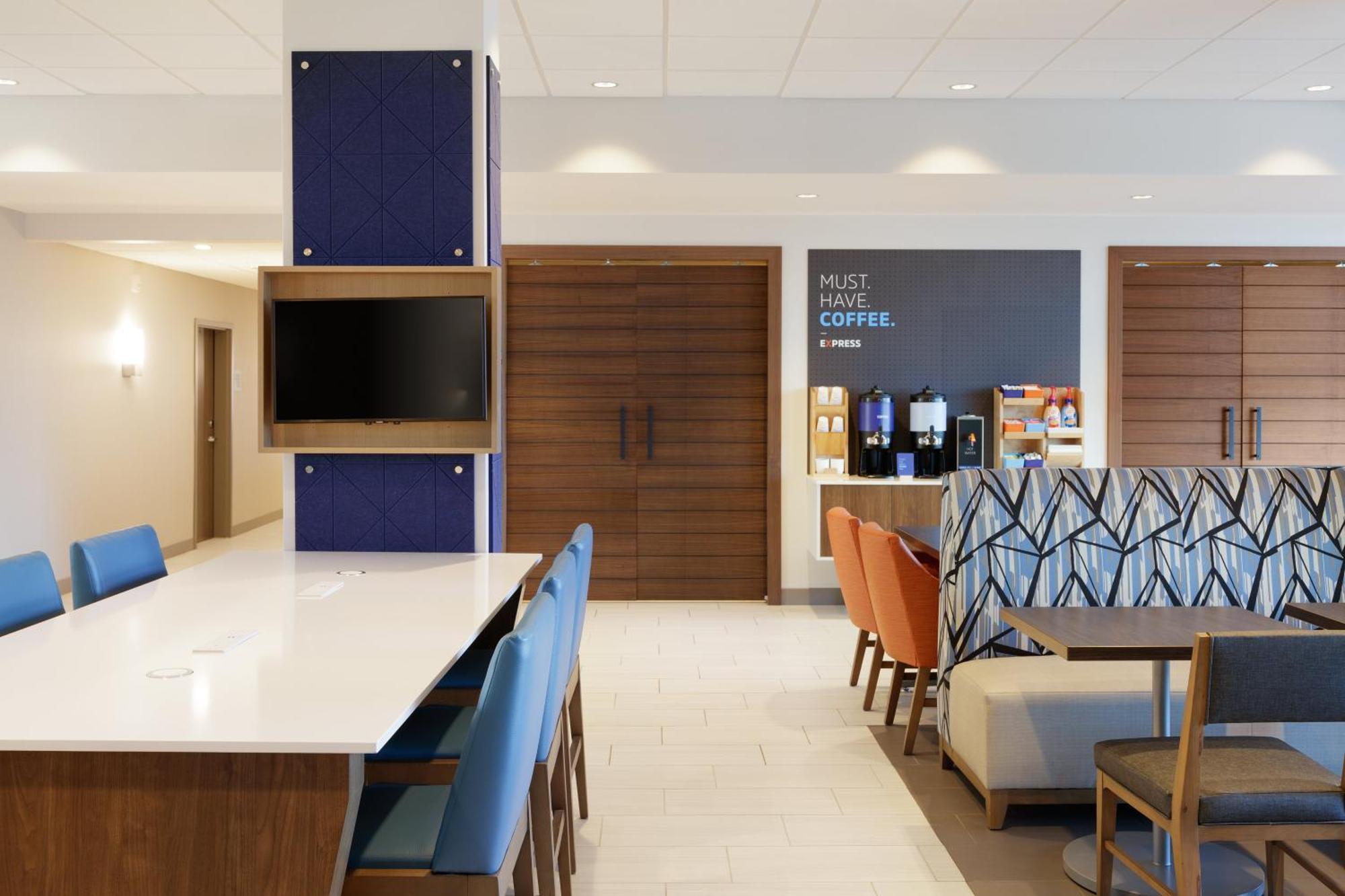 Holiday Inn Express Hotel & Suites Terre Haute By Ihg Exterior foto