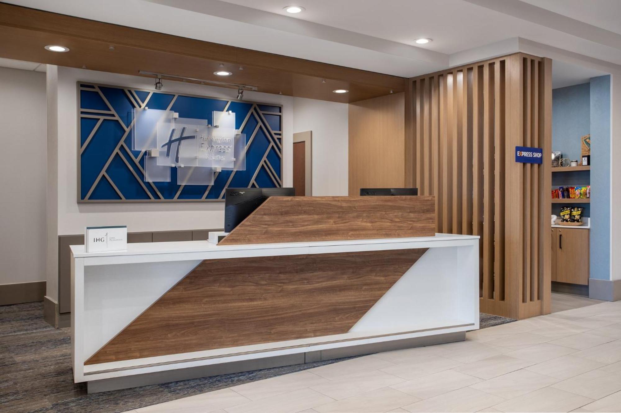 Holiday Inn Express Hotel & Suites Terre Haute By Ihg Exterior foto